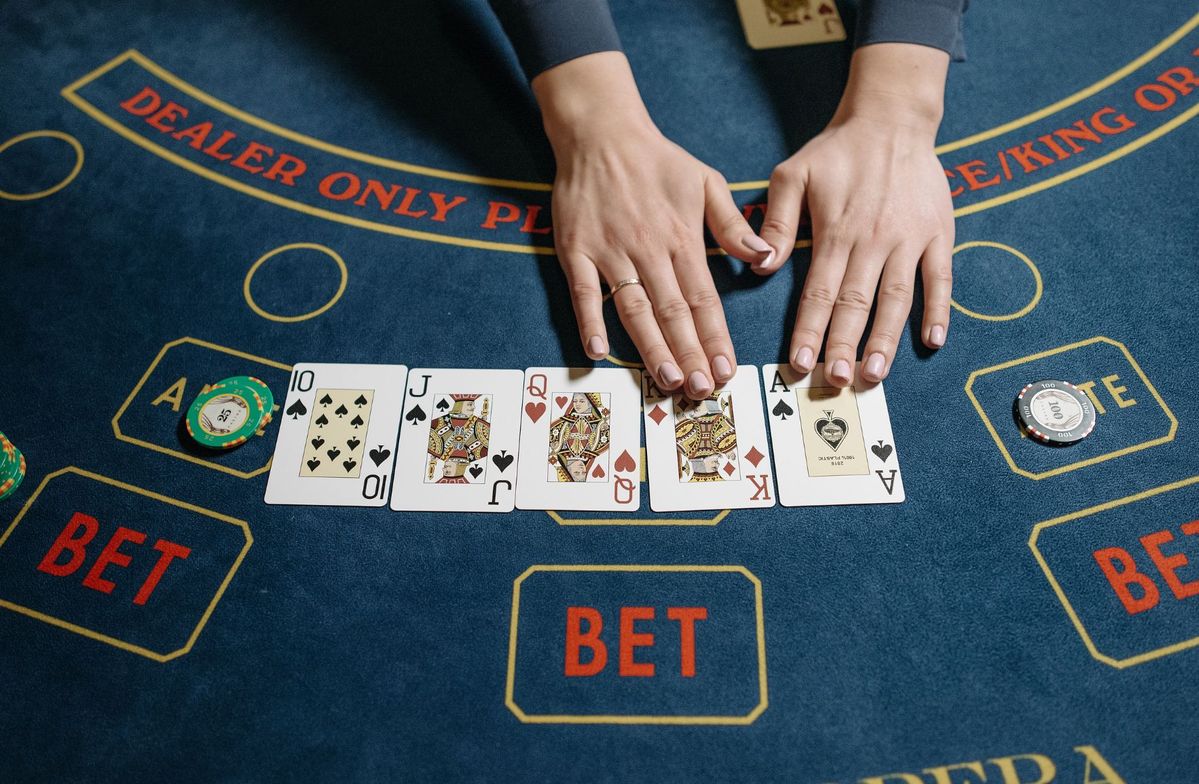 Rich Coins Hold پاکستان ریئل منی گیمز